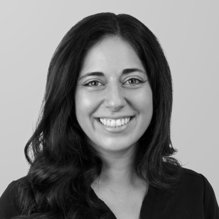 Headshot of Dr. Alyssa Mascolo, DDS, a dentist at Midtown Dental Group Greenpoint in Brooklyn, NY