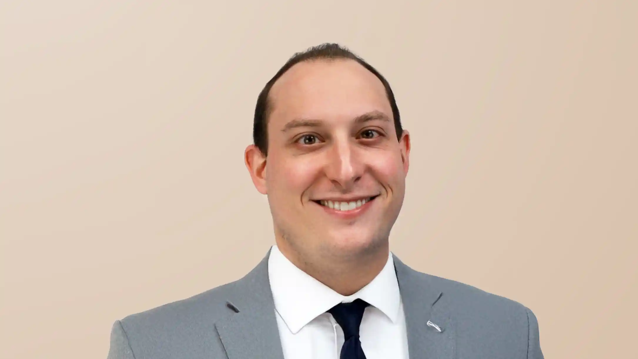 Headshot of Dr. David Ishakis at Midtown Dental Group Prospect Heights